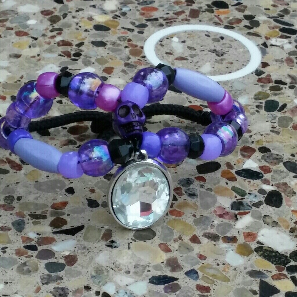 Multi purple skull  wire chinks tresyours bracelet
